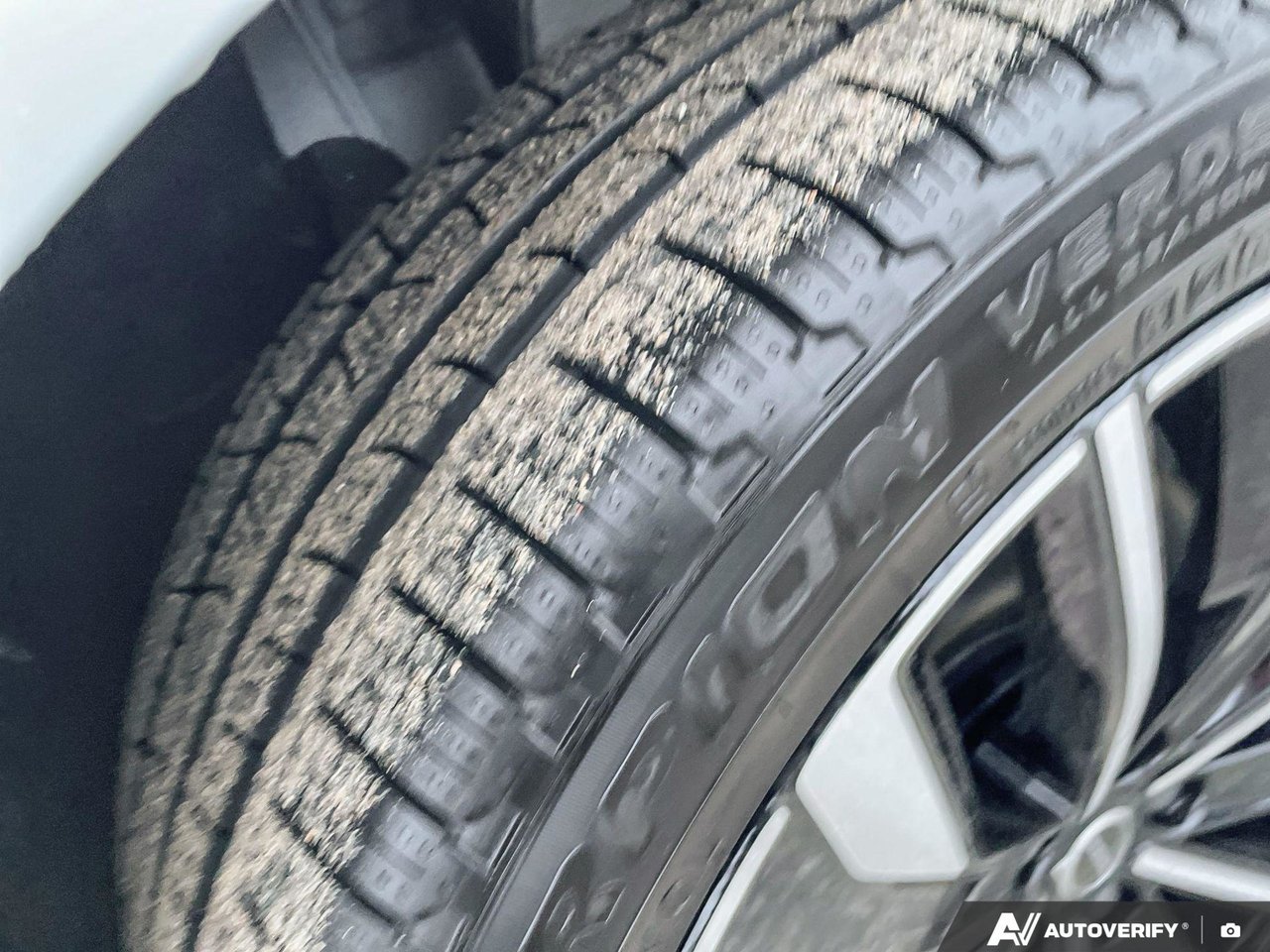 2026 Volvo XC90 Plus Dark Theme-10