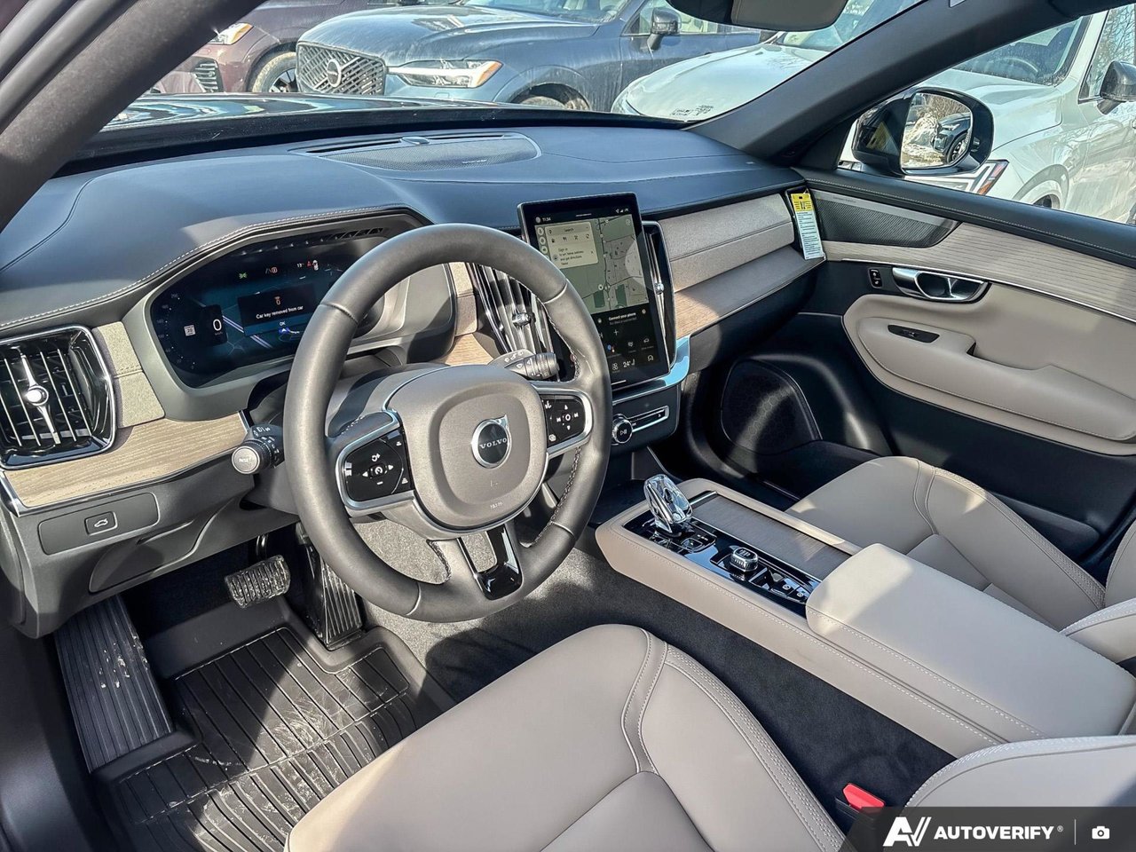 2026 Volvo XC90 Plus Dark Theme-13