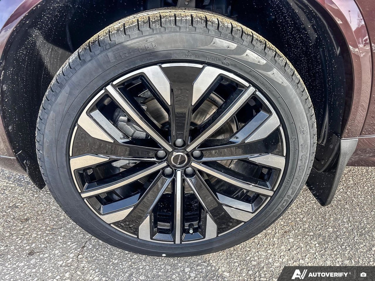 2026 Volvo XC90 Plus Dark Theme-9