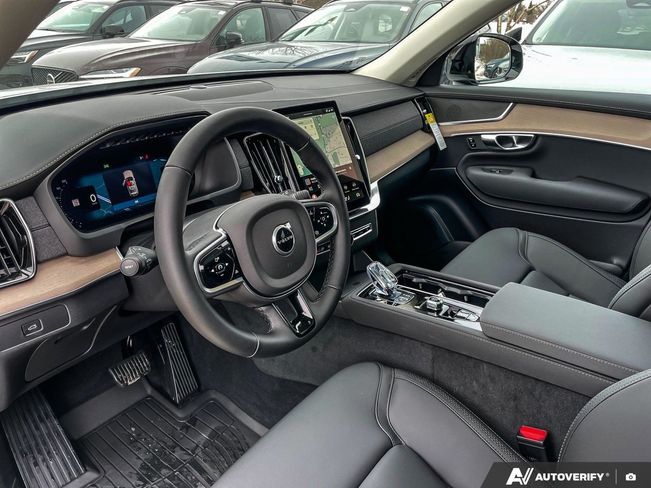 2026 Volvo XC90 Plus Dark Theme-13