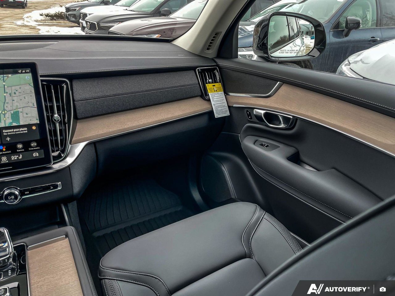 2026 Volvo XC90 Plus Dark Theme-25