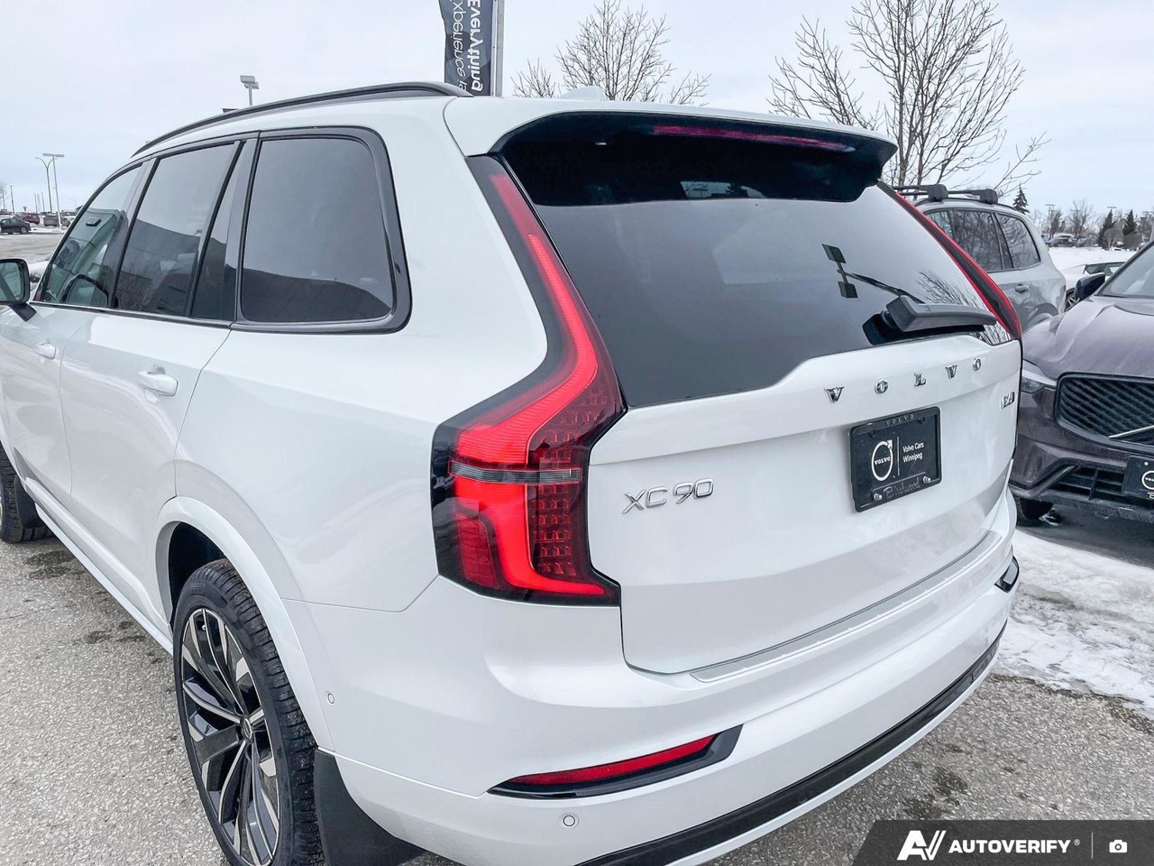 2026 Volvo XC90 Plus Dark Theme-12
