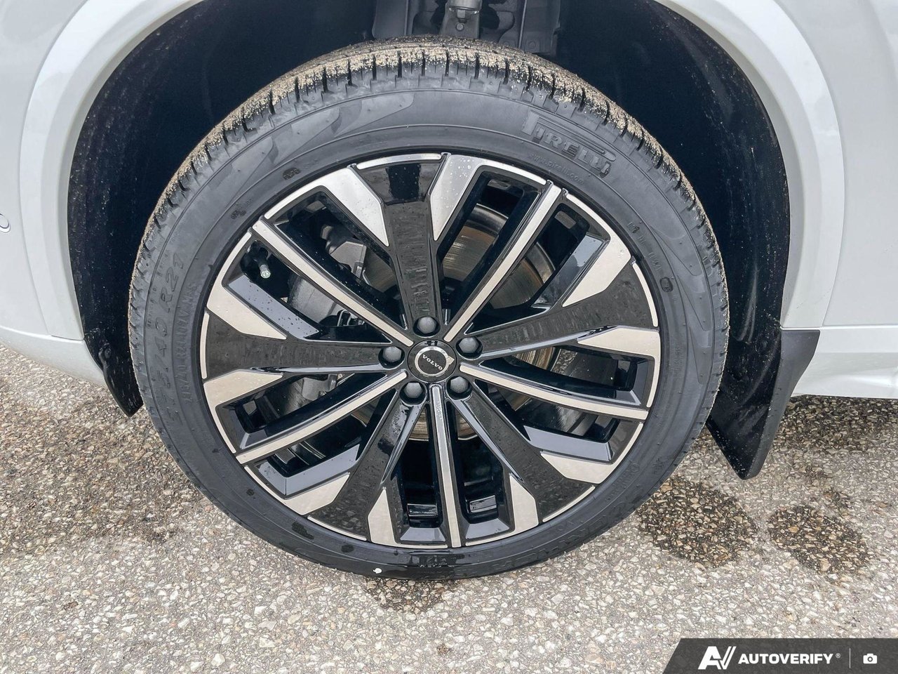 2026 Volvo XC90 Plus Dark Theme-9