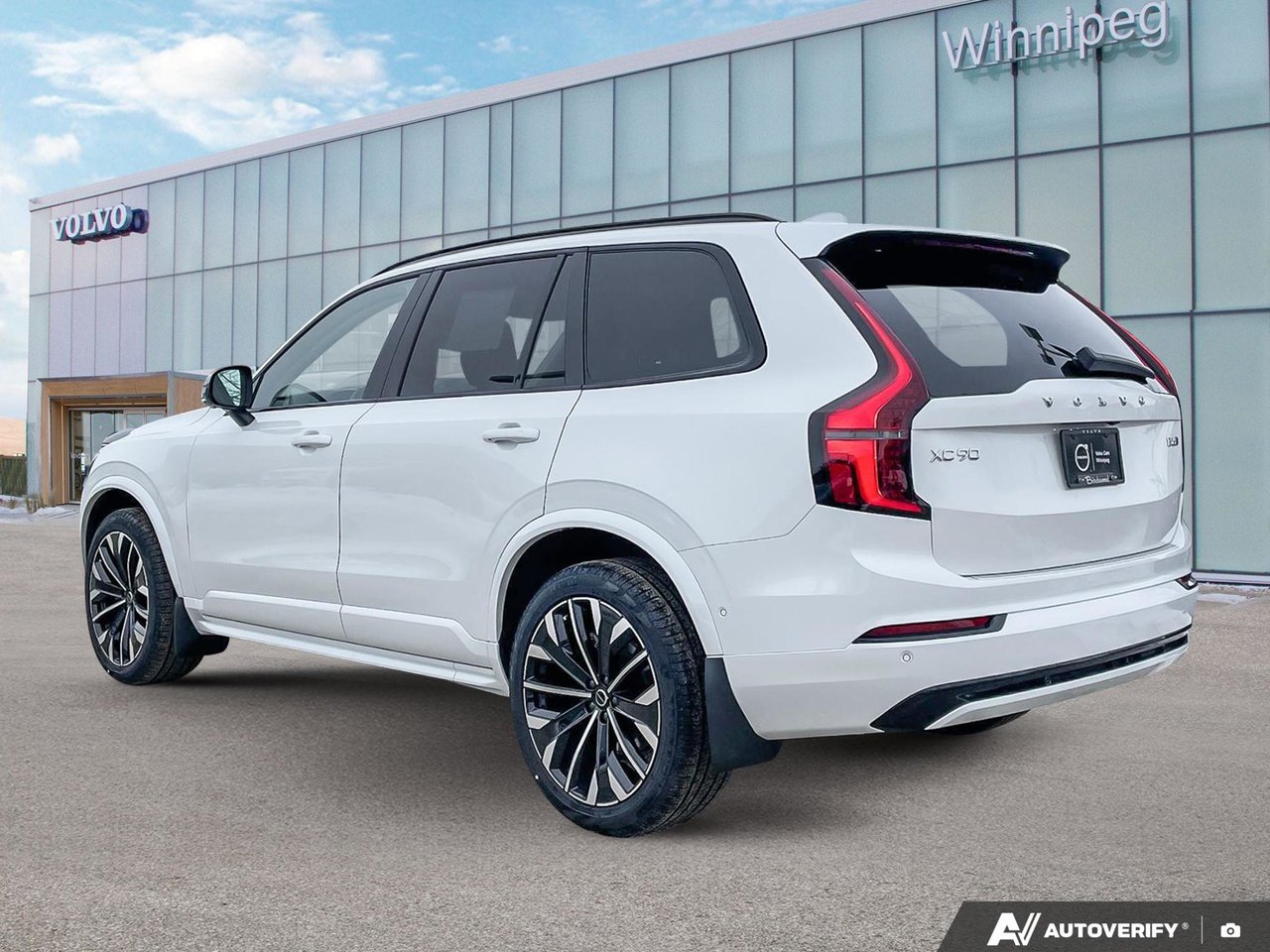 2026 Volvo XC90 Plus Dark Theme-3