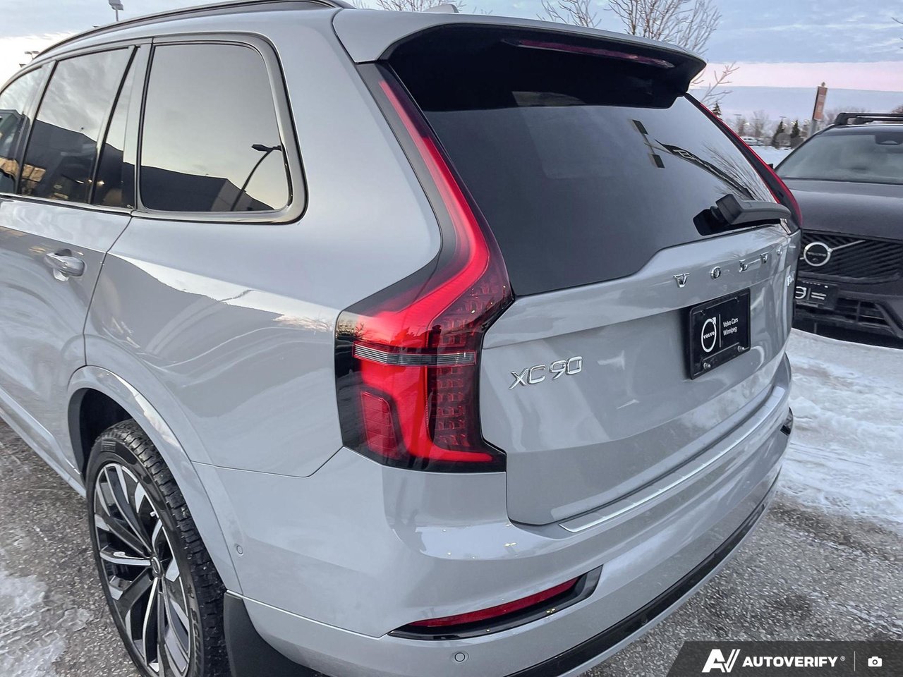 2026 Volvo XC90 Plus Dark Theme-12