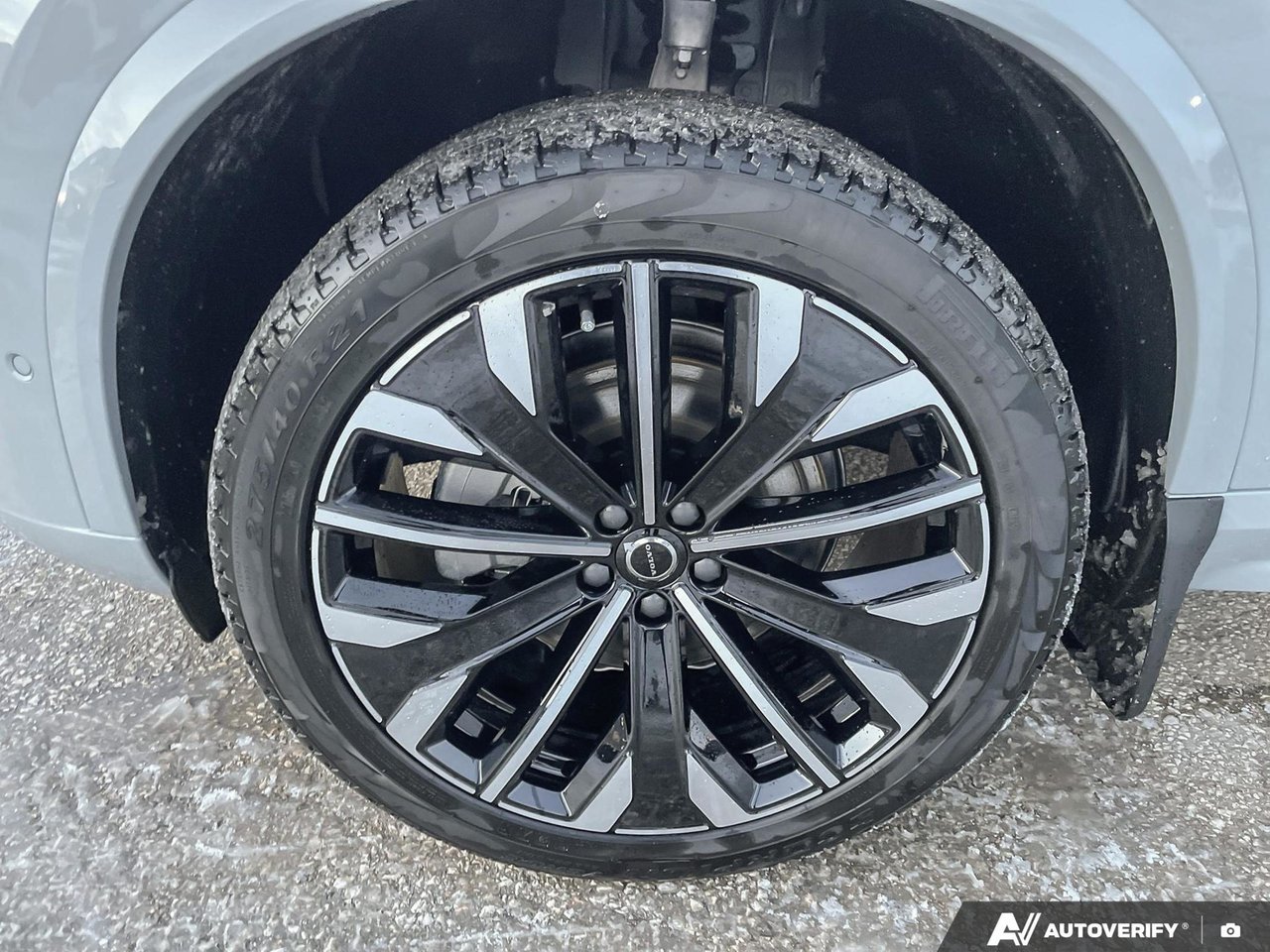 2026 Volvo XC90 Plus Dark Theme-9