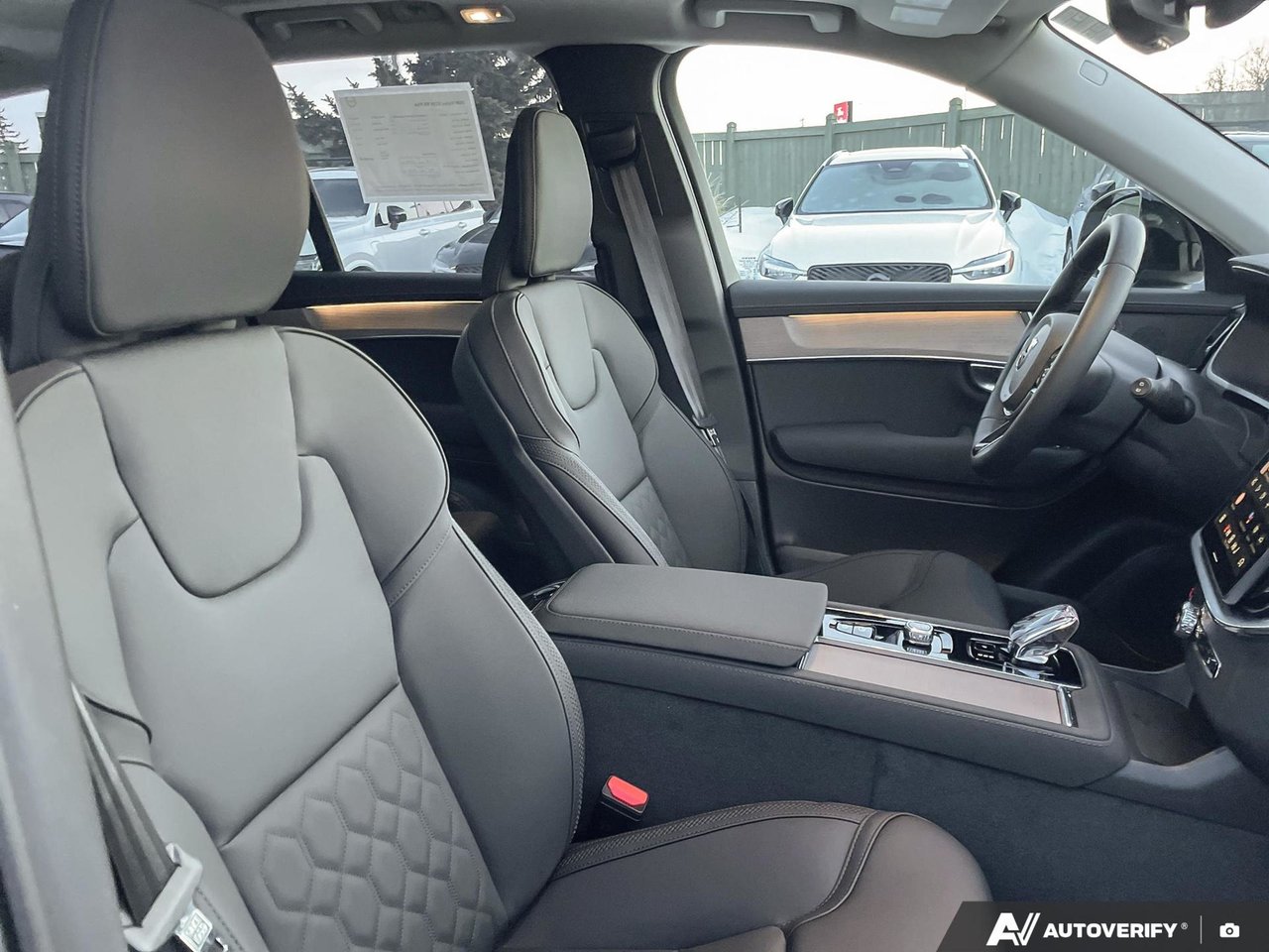 2026 Volvo XC90 Plus Dark Theme-22