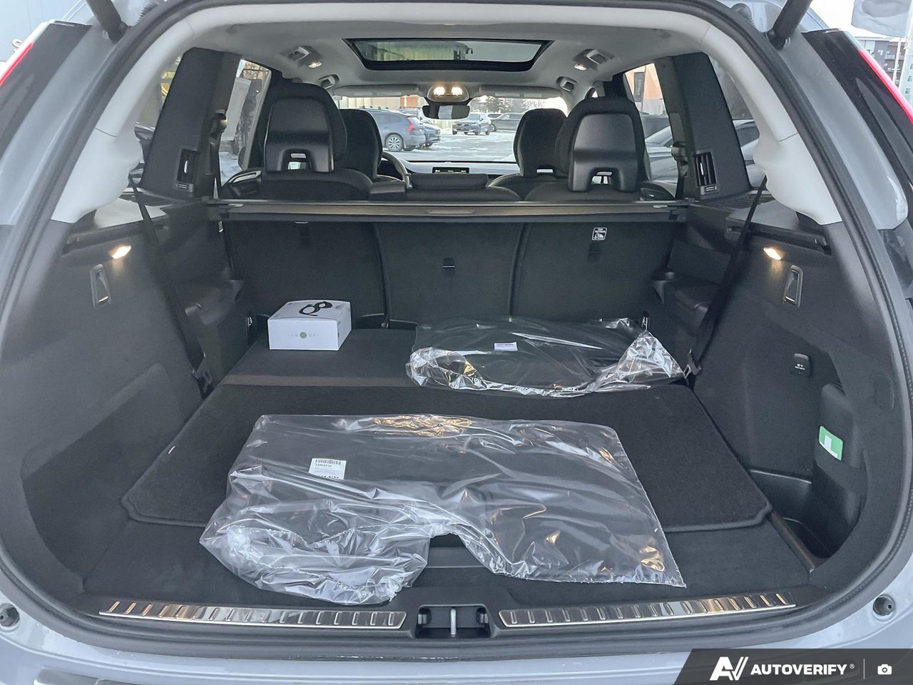 2026 Volvo XC90 Plus Dark Theme-8