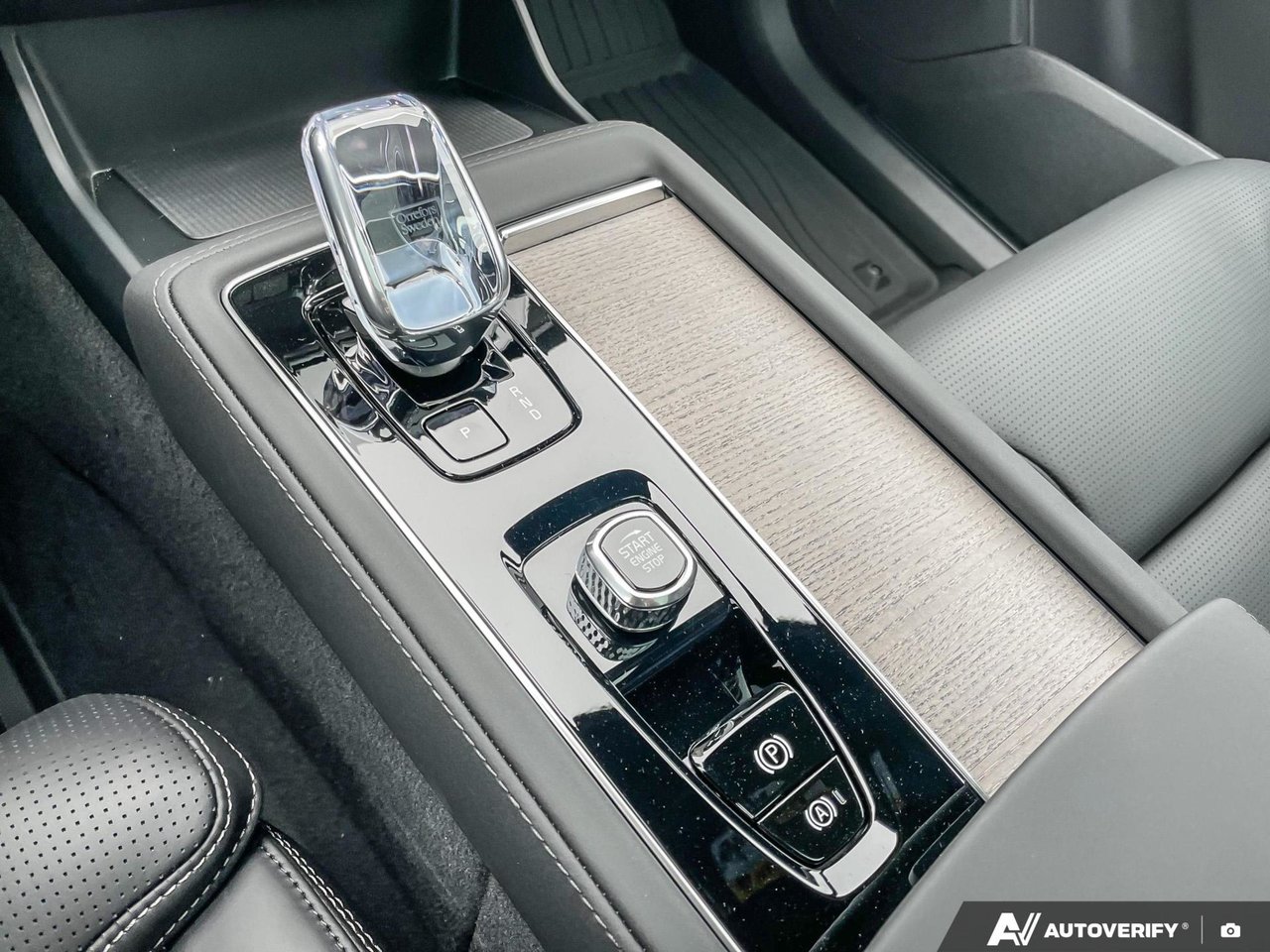 2026 Volvo XC90 Ultra Dark Theme-18