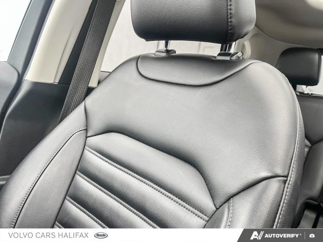 2022 Ford Edge SEL-17