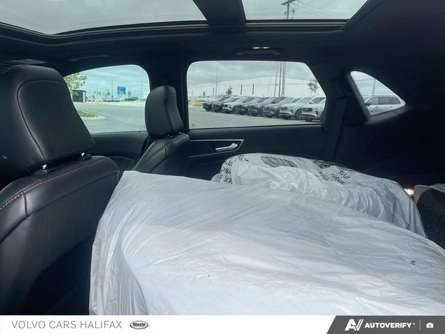 2024 Ford Edge ST Line-21