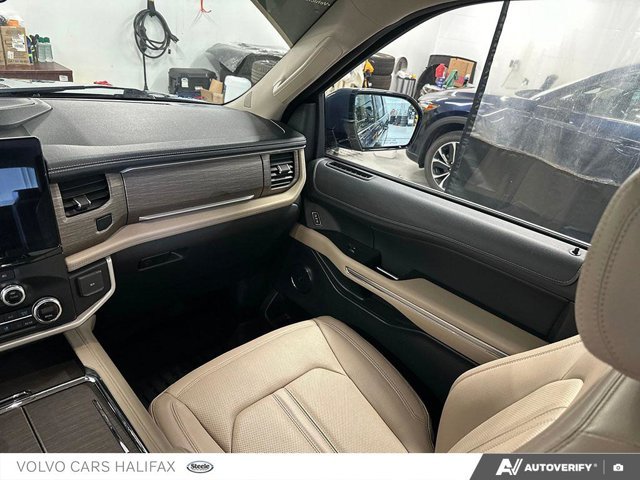 2022 Ford Expedition Limited Max-22