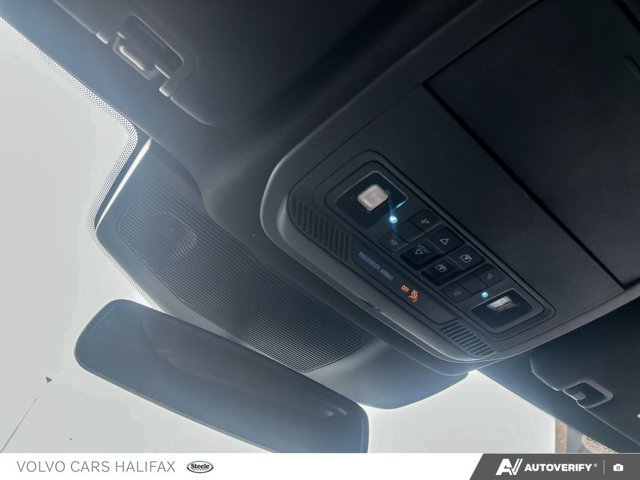 2022 Ford Explorer ST-19