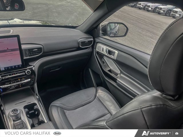 2022 Ford Explorer ST-23
