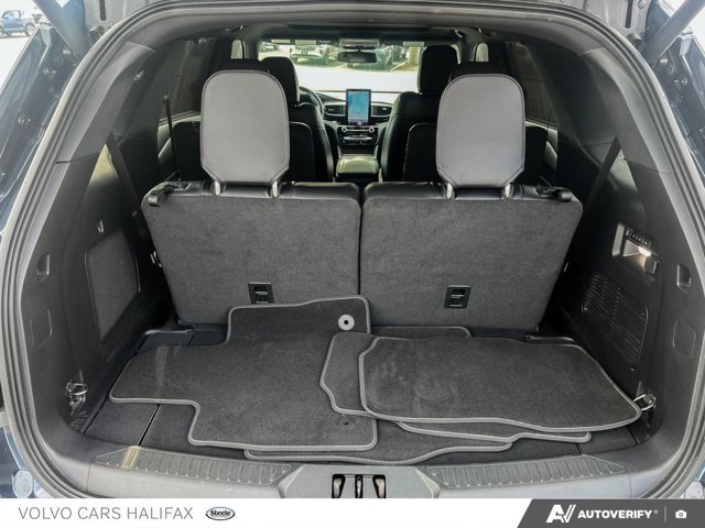 2022 Ford Explorer ST-10