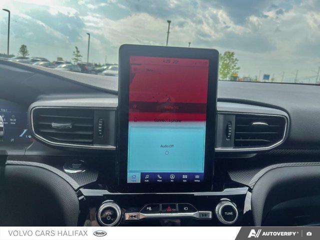 2022 Ford Explorer ST-17