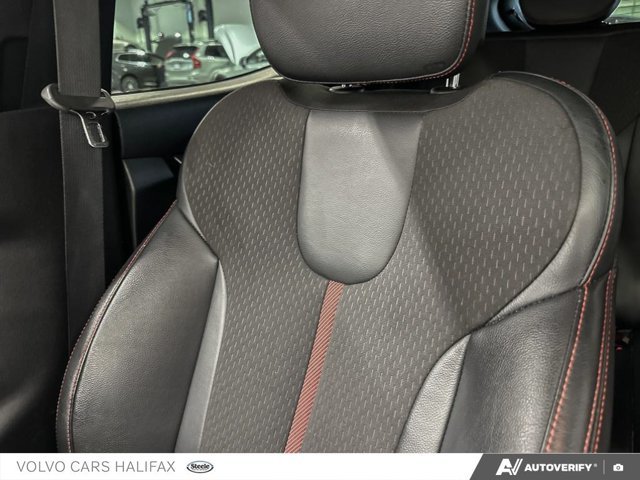 2019 Hyundai Veloster Turbo-19