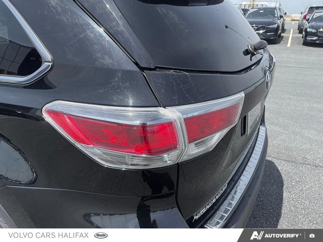 2015 Toyota Highlander Limited-10
