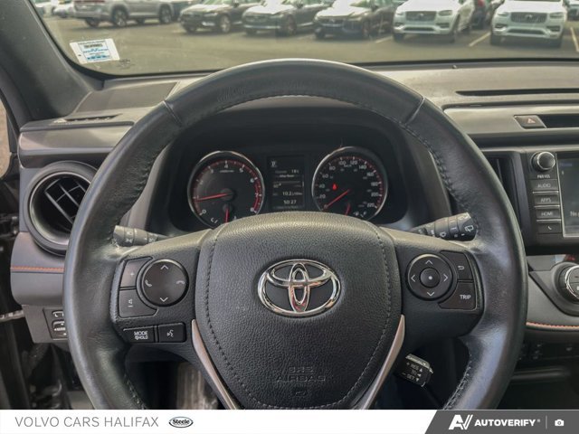 2016 Toyota RAV4 SE-12