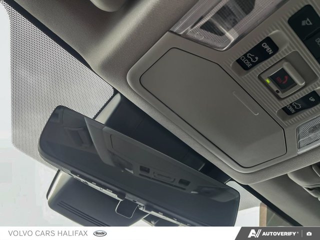 Toyota RAV4 Limited 2022-18