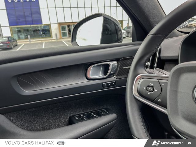 Volvo EC40 Ultra Black Edition 2025-15