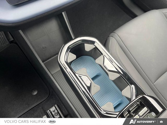 2025 Volvo EX30 Plus-16