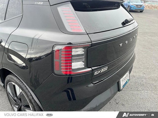2025 Volvo EX30 Plus-10
