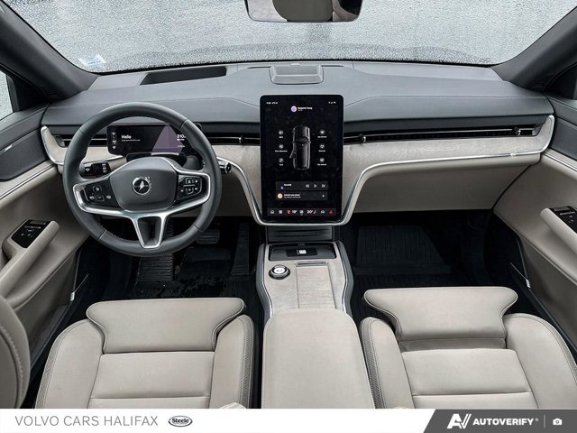 Volvo EX90 Ultra 2025-21