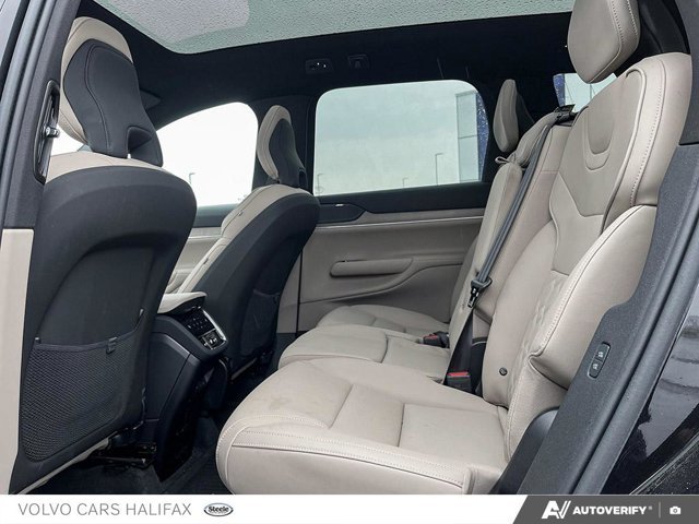 Volvo EX90 Ultra 2025-20