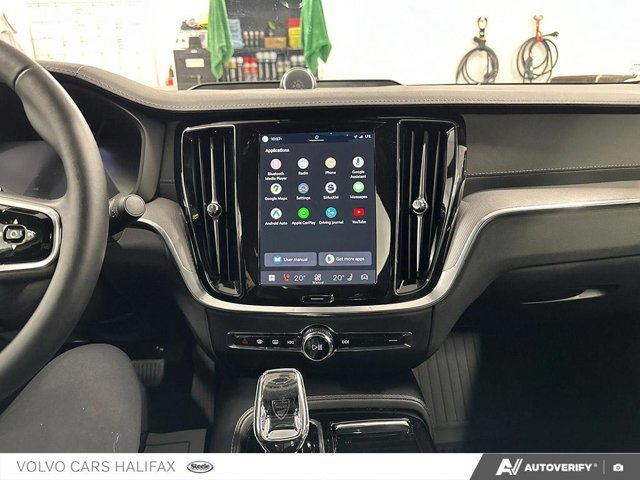 2025 Volvo S60 Plug-In Hybrid Ultra Black Edition-18