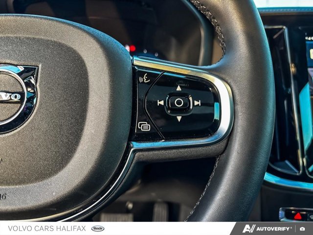 Volvo S60 Plug-In Hybrid Ultra Black Edition 2025-15