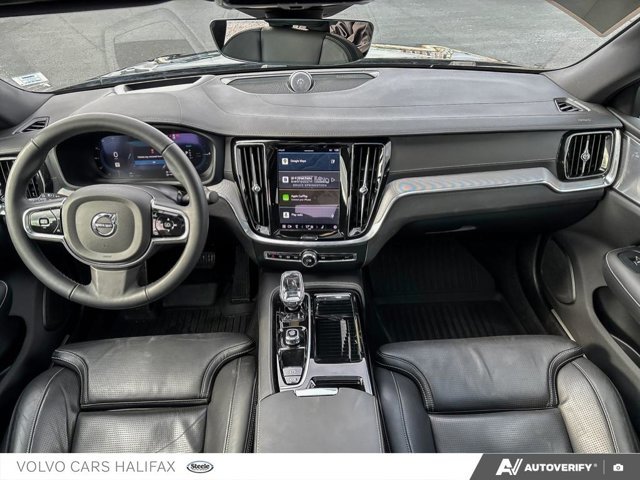 Volvo S60 Plug-In Hybrid Ultra Black Edition 2025-23