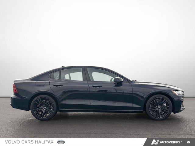 Volvo S60 Plug-In Hybrid Ultra Black Edition 2025-2