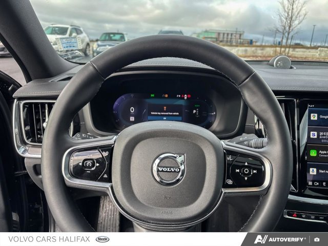 Volvo S60 Plug-In Hybrid Ultra Black Edition 2025-13