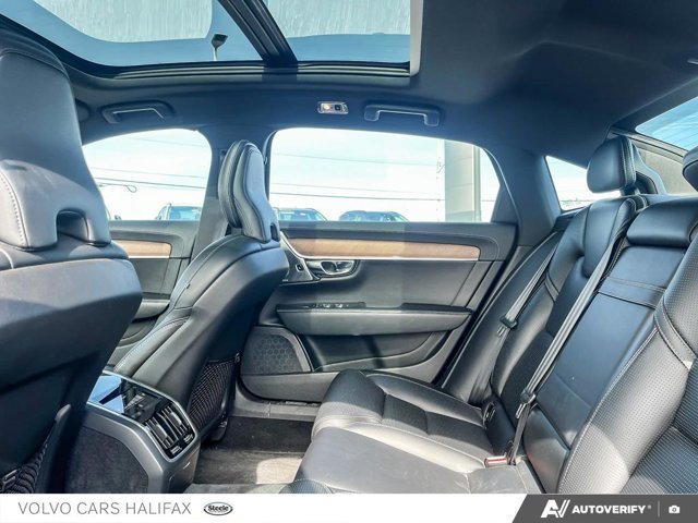 2019 Volvo S90 Inscription-21