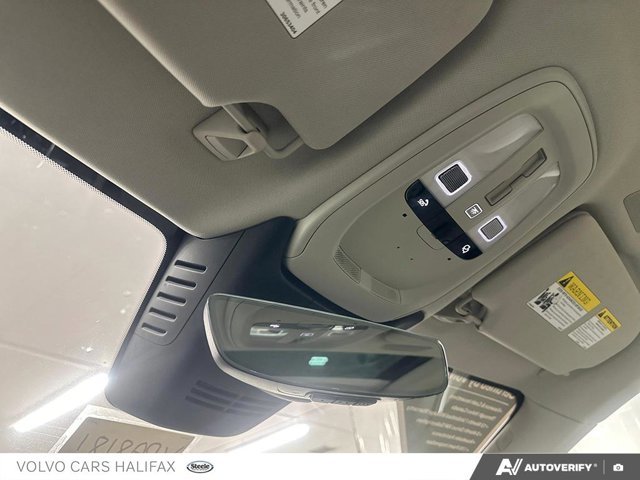 2023 Volvo S90 Ultimate Bright Theme-17