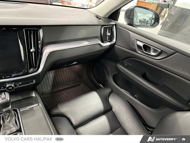 Volvo V60 Momentum 2020-19