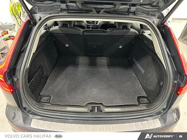 Volvo V60 Momentum 2020-10