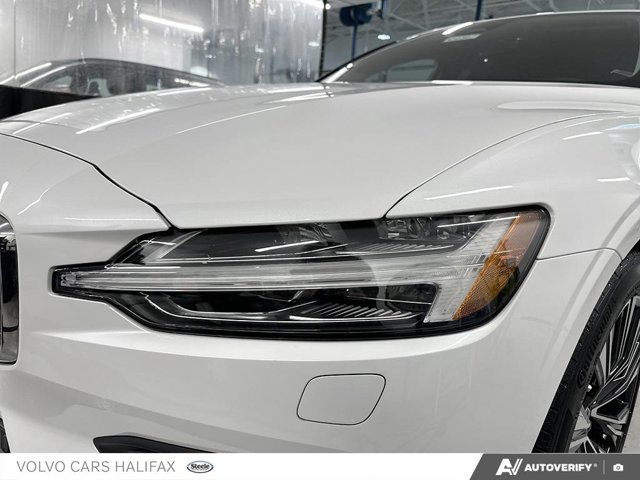 2023 Volvo V60 Core-9
