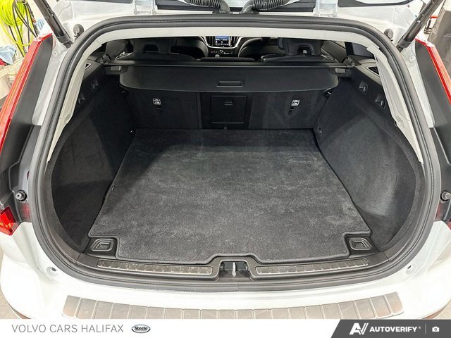 2023 Volvo V60 Core-10