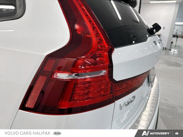 2023 Volvo V60 Core-11
