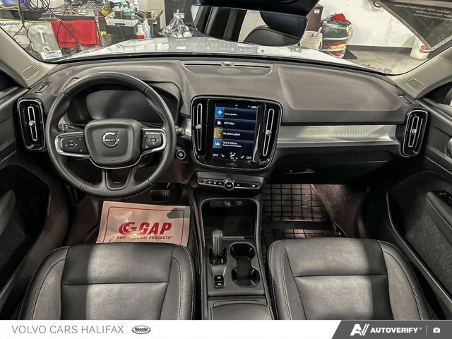 Volvo XC40 Momentum 2021-23