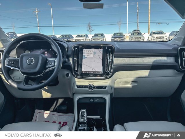 2023 Volvo XC40 Ultimate Dark Theme-21