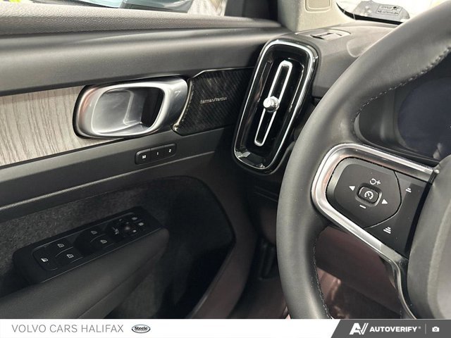 2023 Volvo XC40 Ultimate Bright Theme-16