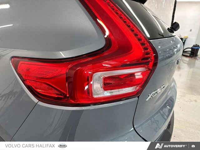 2023 Volvo XC40 Ultimate Bright Theme-10