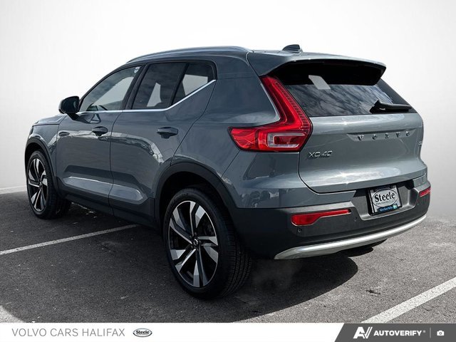 2023 Volvo XC40 Ultimate Bright Theme-3
