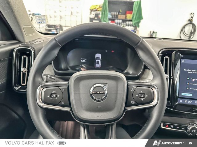 2024 Volvo XC40 Plus Dark Theme-13