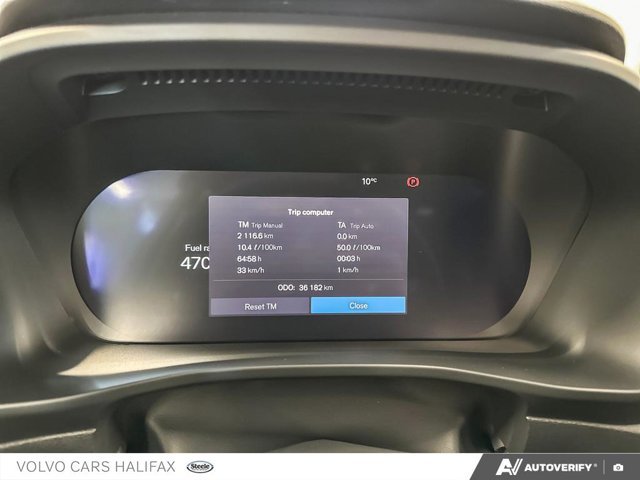 2024 Volvo XC40 Plus Dark Theme-14