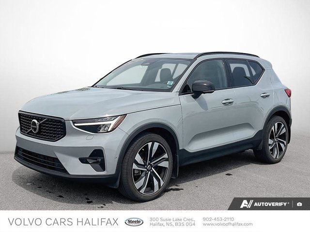 Volvo XC40 Plus Dark Theme 2024-0