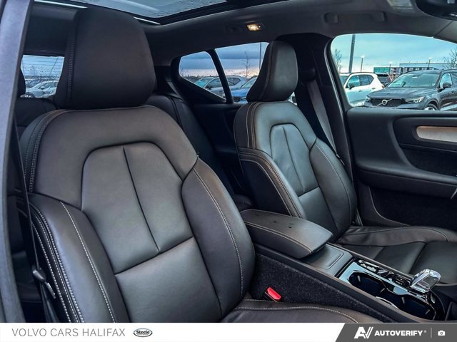 2025 Volvo XC40 Plus Bright Theme-21